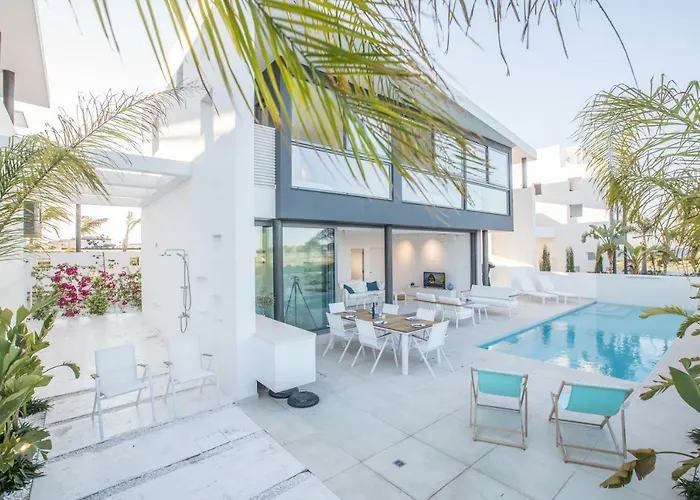 White Pearl 7 * Protaras