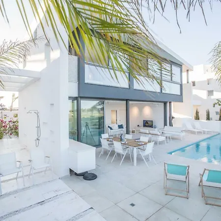 White Pearl 7 * Protaras