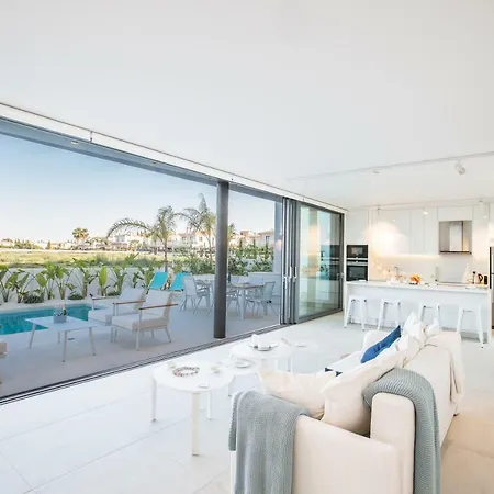 White Pearl 7 * Protaras