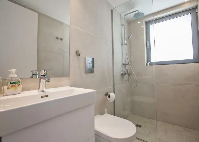 White Pearl 7 * Protaras